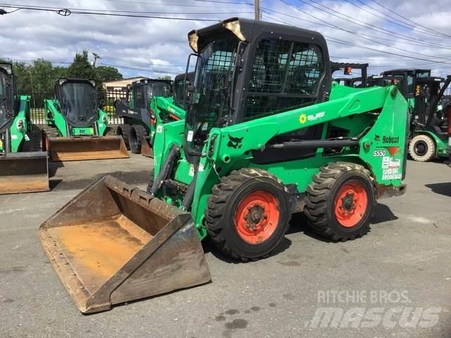 Bobcat S550 لوادر انزلاقية التوجيه
