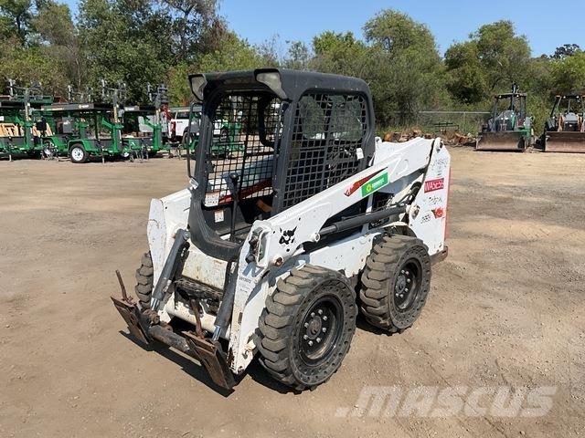 Bobcat S550 لوادر انزلاقية التوجيه