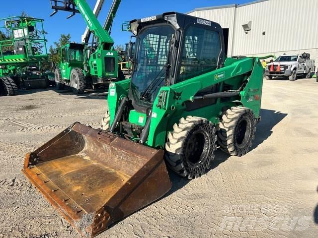 Bobcat S550 لوادر انزلاقية التوجيه