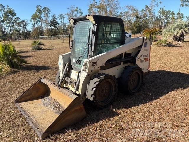 Bobcat S550 لوادر انزلاقية التوجيه