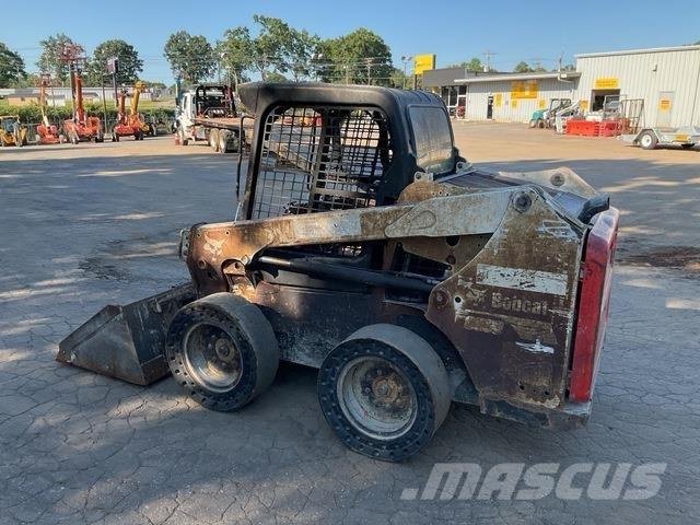 Bobcat S550 لوادر انزلاقية التوجيه