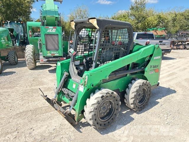Bobcat S550 لوادر انزلاقية التوجيه