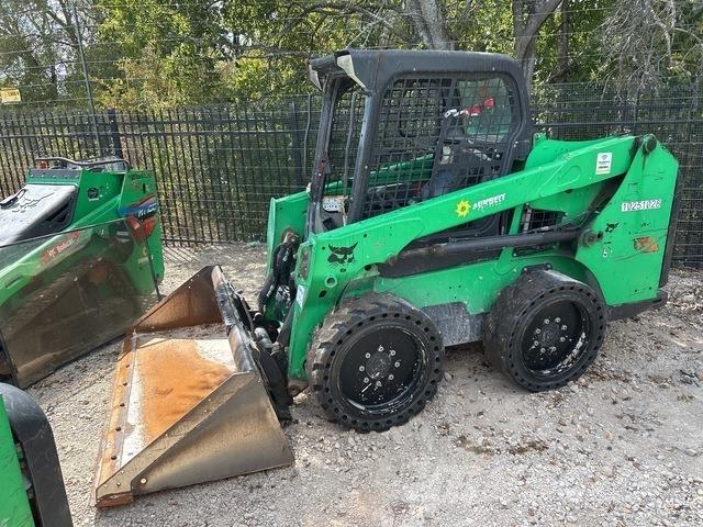 Bobcat S550 لوادر انزلاقية التوجيه