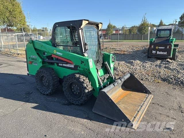 Bobcat S550 لوادر انزلاقية التوجيه
