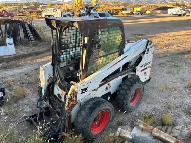 Bobcat S550 لوادر انزلاقية التوجيه
