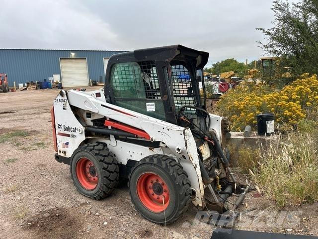 Bobcat S550 لوادر انزلاقية التوجيه