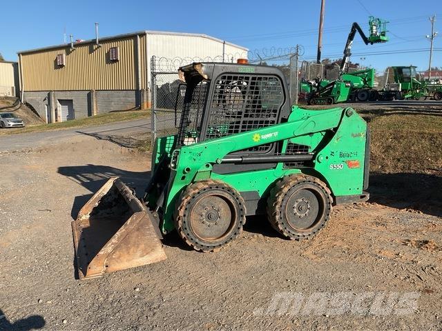 Bobcat S550 لوادر انزلاقية التوجيه