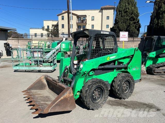 Bobcat S550 لوادر انزلاقية التوجيه