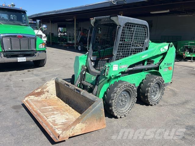 Bobcat S550 لوادر انزلاقية التوجيه