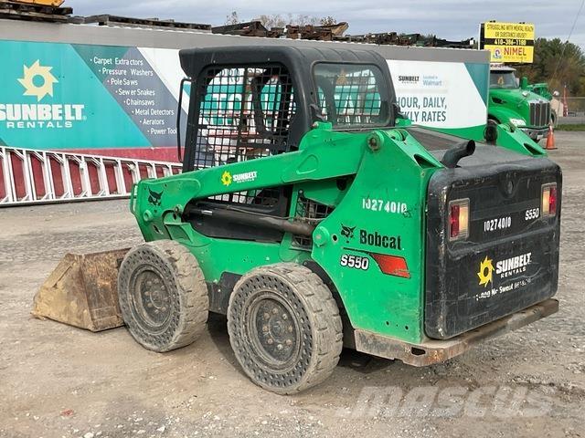 Bobcat S550 لوادر انزلاقية التوجيه