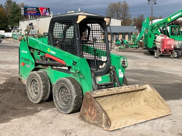Bobcat S550 لوادر انزلاقية التوجيه