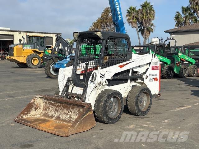Bobcat S550 لوادر انزلاقية التوجيه