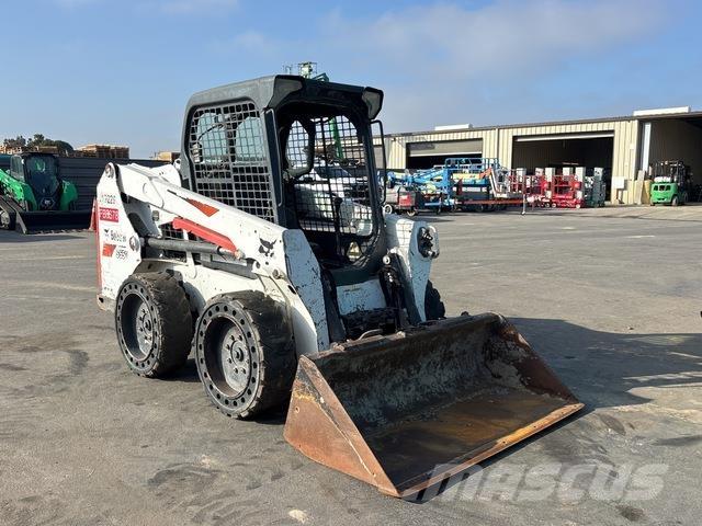 Bobcat S550 لوادر انزلاقية التوجيه