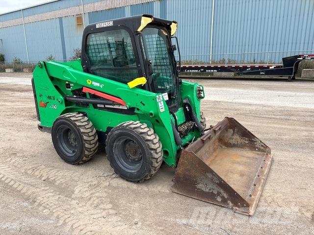 Bobcat S550 لوادر انزلاقية التوجيه