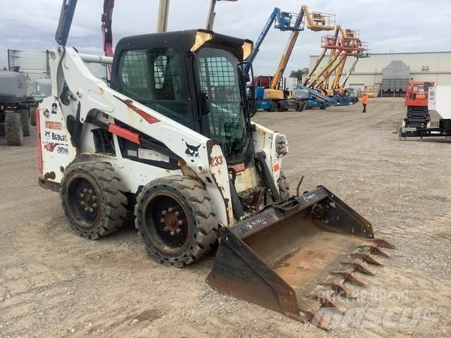 Bobcat S570 لوادر انزلاقية التوجيه