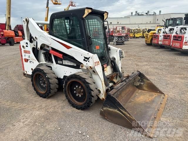 Bobcat S570 لوادر انزلاقية التوجيه