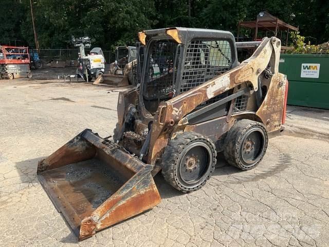 Bobcat S570 لوادر انزلاقية التوجيه