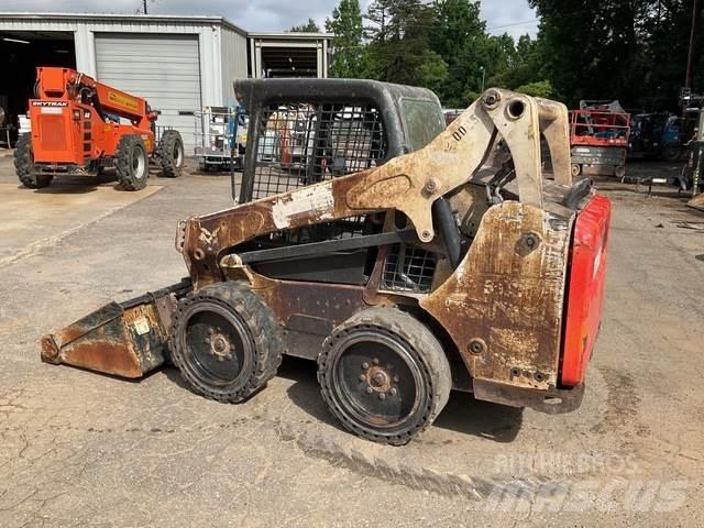 Bobcat S570 لوادر انزلاقية التوجيه
