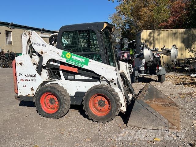 Bobcat S570 لوادر انزلاقية التوجيه