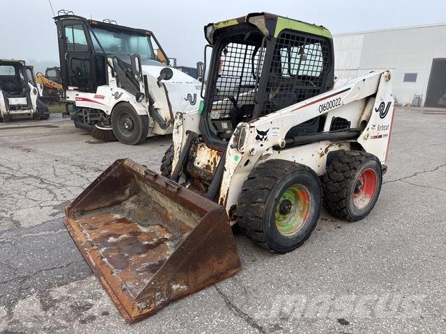 Bobcat S630 لوادر انزلاقية التوجيه