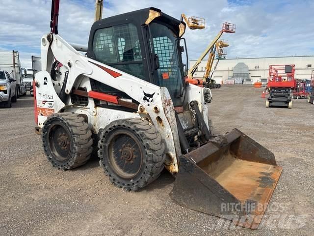 Bobcat S650 لوادر انزلاقية التوجيه