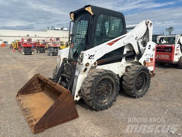Bobcat S650 لوادر انزلاقية التوجيه