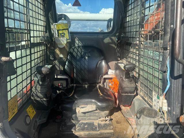 Bobcat S650 لوادر انزلاقية التوجيه