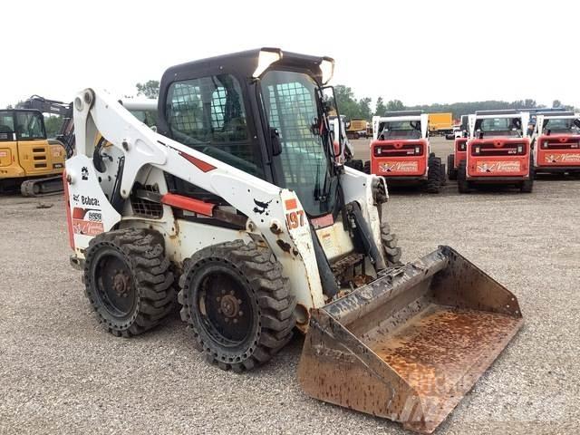 Bobcat S650 لوادر انزلاقية التوجيه
