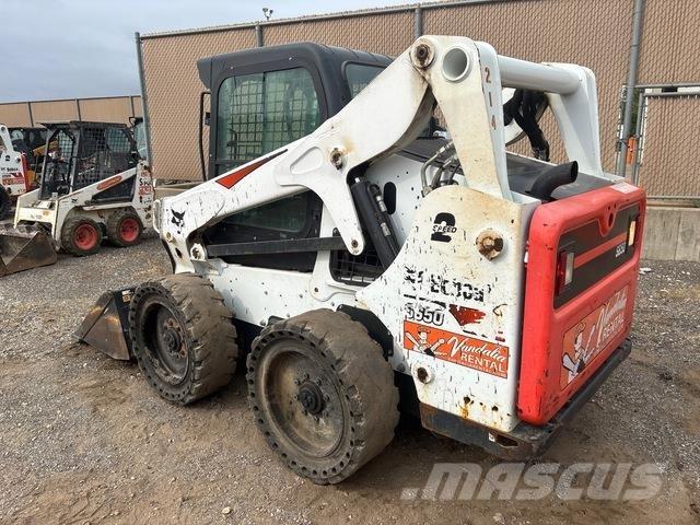 Bobcat S650 لوادر انزلاقية التوجيه