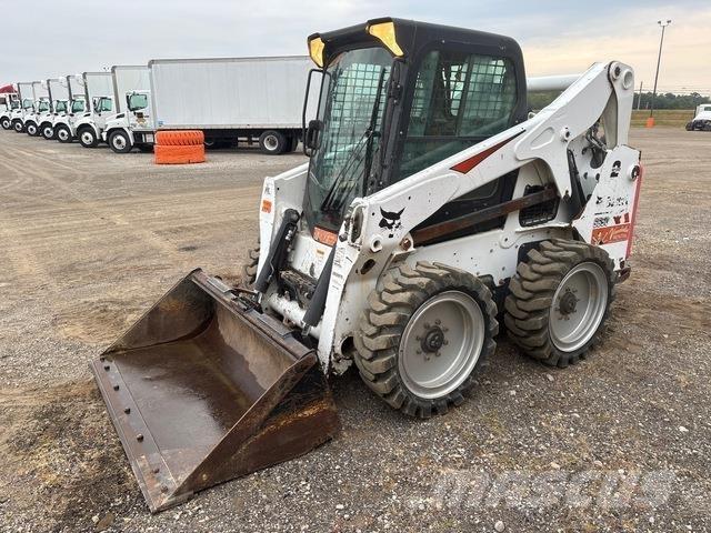Bobcat S650 لوادر انزلاقية التوجيه