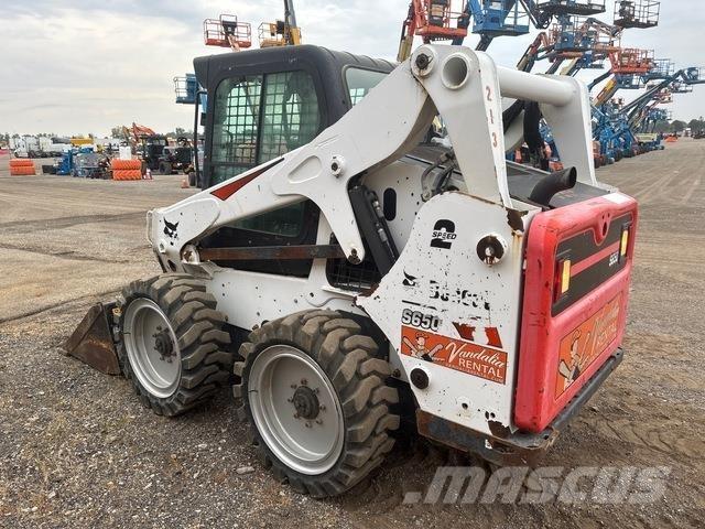 Bobcat S650 لوادر انزلاقية التوجيه