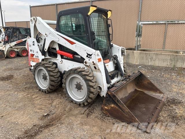 Bobcat S650 لوادر انزلاقية التوجيه