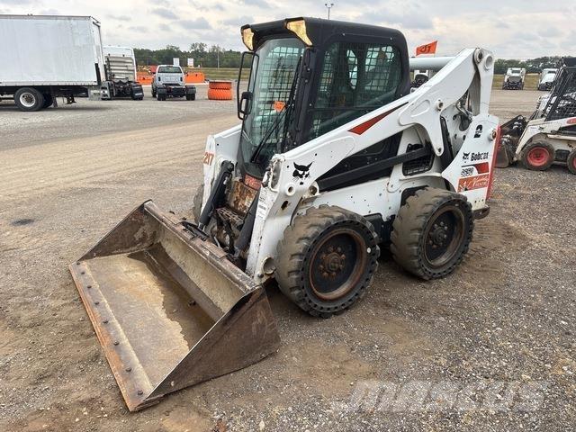 Bobcat S650 لوادر انزلاقية التوجيه