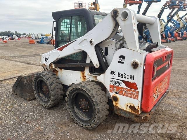 Bobcat S650 لوادر انزلاقية التوجيه