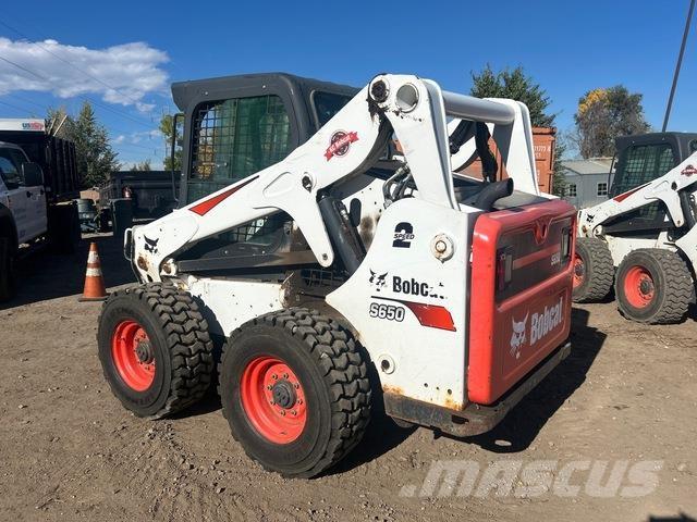 Bobcat S650 لوادر انزلاقية التوجيه