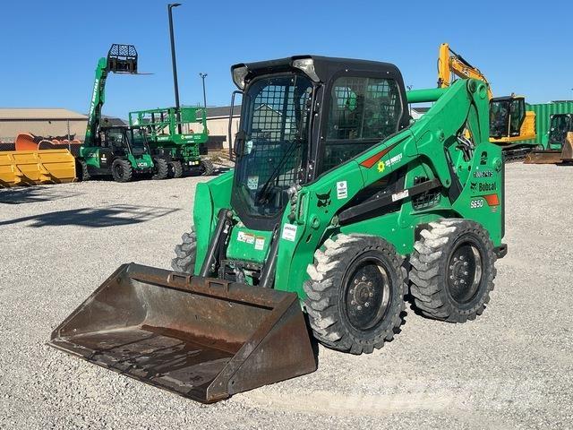 Bobcat S650 لوادر انزلاقية التوجيه