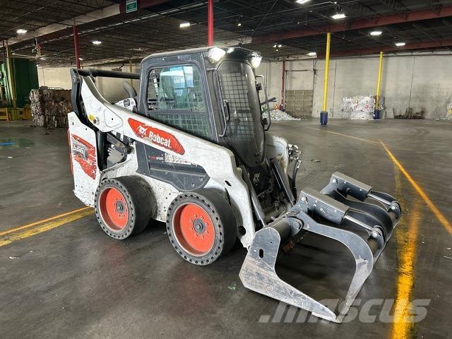 Bobcat S66 لوادر انزلاقية التوجيه