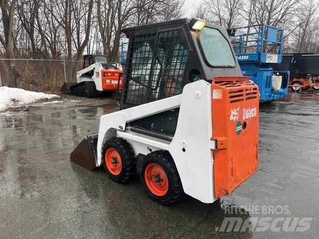 Bobcat S70 لوادر انزلاقية التوجيه