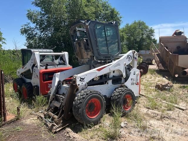 Bobcat S740 لوادر انزلاقية التوجيه