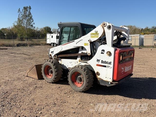Bobcat S750 لوادر انزلاقية التوجيه
