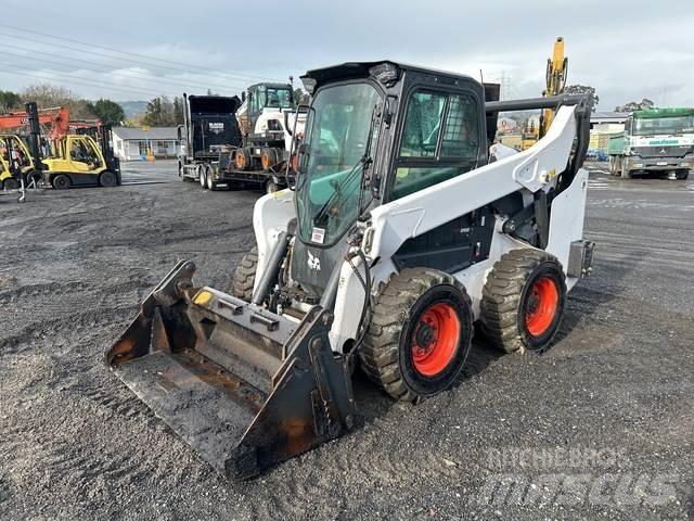 Bobcat S76 لوادر انزلاقية التوجيه