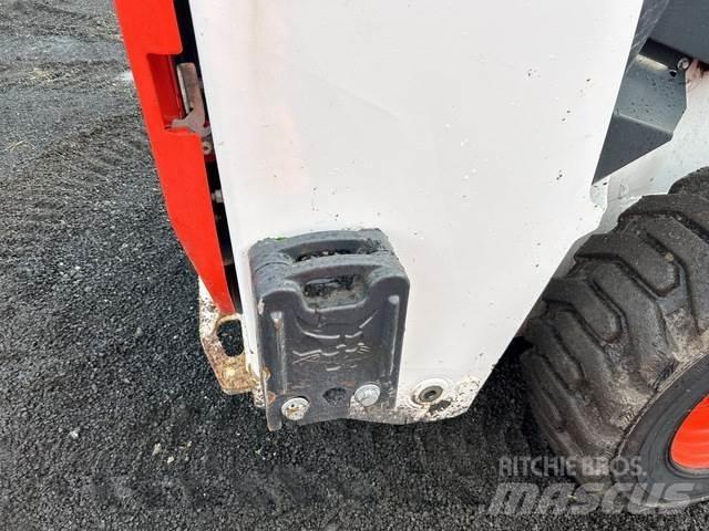 Bobcat S76 لوادر انزلاقية التوجيه