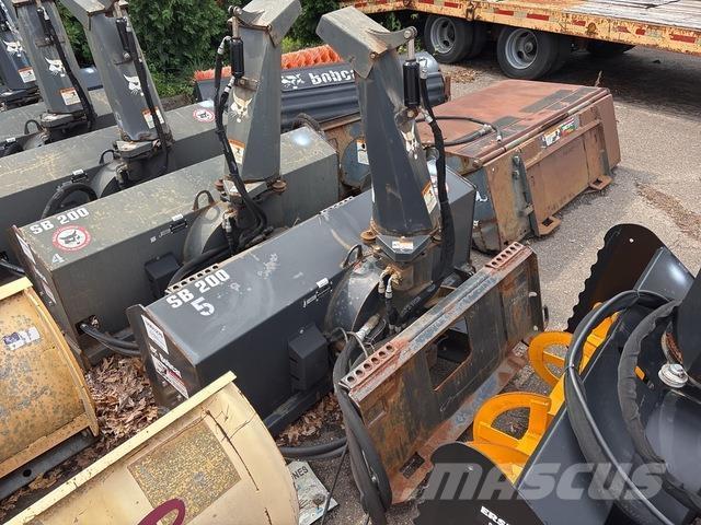 Bobcat SB200 قاذفات الجليد