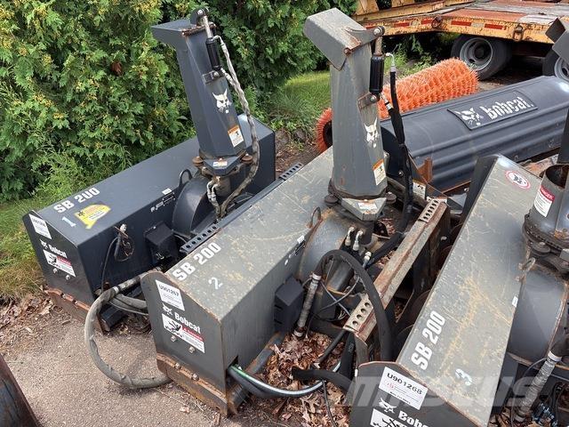 Bobcat SB200 قاذفات الجليد