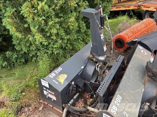 Bobcat SB200 قاذفات الجليد