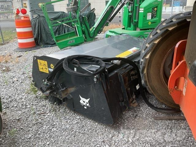 Bobcat SWB72 كناسات