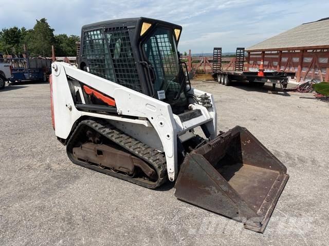 Bobcat T110 لوادر انزلاقية التوجيه