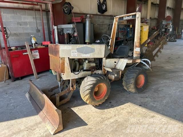 Bobcat T136 ماكينات حفر خنادق