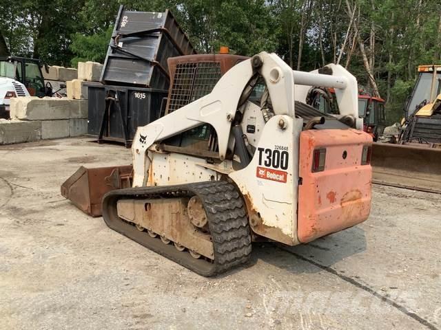 Bobcat T300 لوادر انزلاقية التوجيه