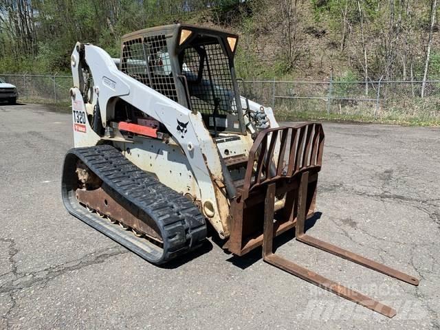 Bobcat T320 لوادر انزلاقية التوجيه